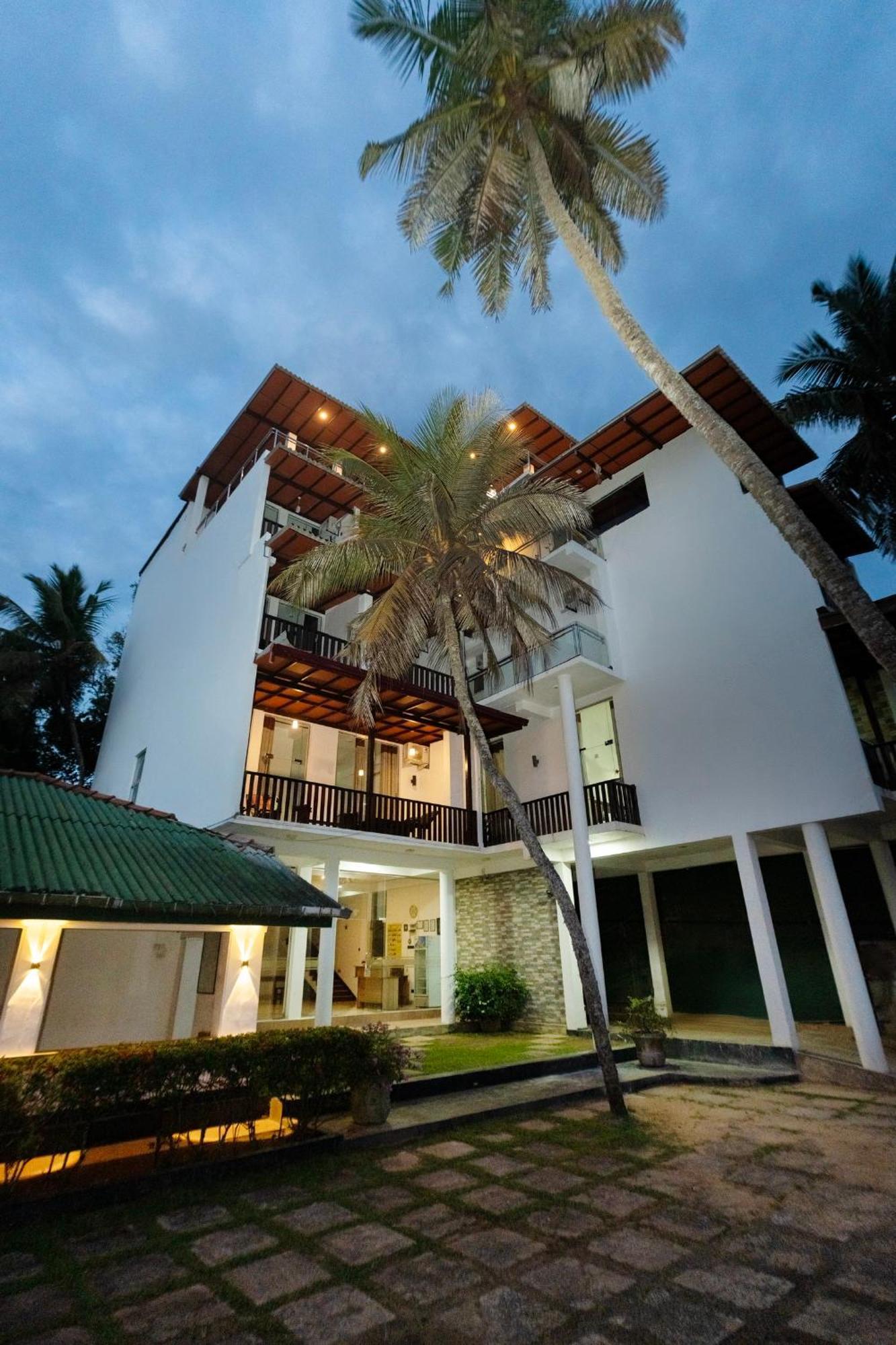 Sea View Tourist Inn Tangalle Exterior foto